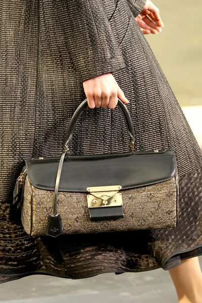 Look 24